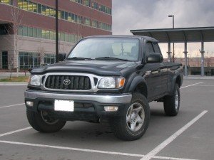 Dodge ram hemi vs toyota tundra